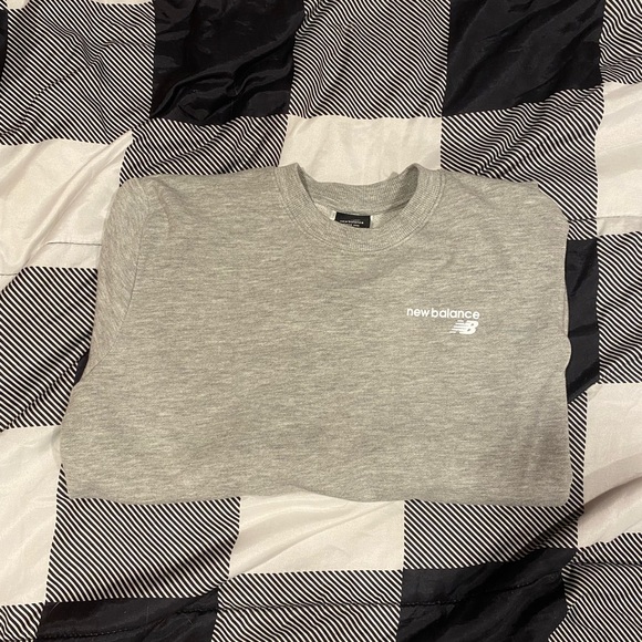 Gray New Balance Sweatshirt - Picture 2 of 3